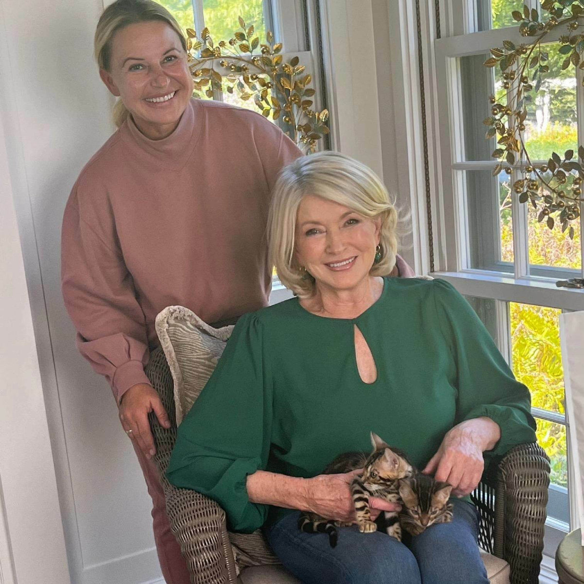 Martha Stewart with a Bimini Cats Bengal kitten, Pretty Litter campaign